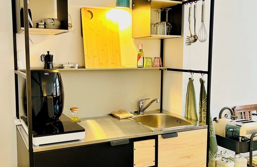 Leiden Apartamento | Leiden City Centre Canal View Apartment in a 1750's building