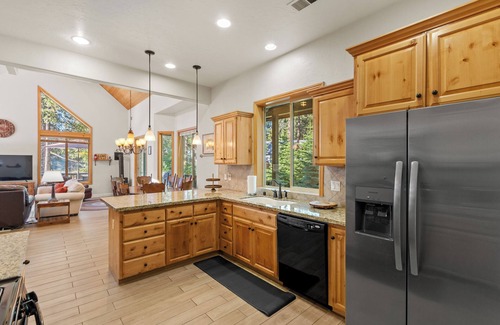 Sierra Cedars Cabina | Leisure Landing – Unwind in the Pines