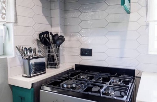 Dickenson Bay Apartamento | LeLuxe Cedar Valley Suite B
