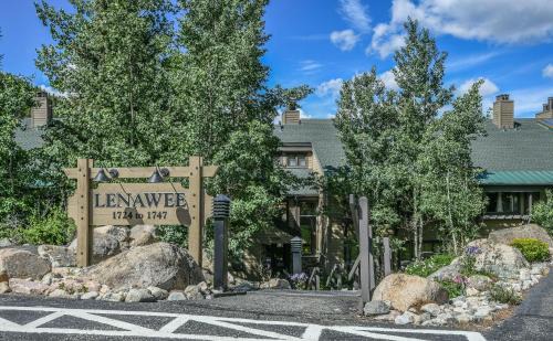 Lakeside Village Casa | Lenawee 1738 by SummitCove Lodging