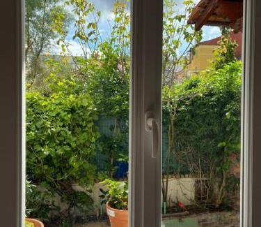 Issy-les-Moulineaux Casa | Leo House - Porte de Versailles, Parc des expositions