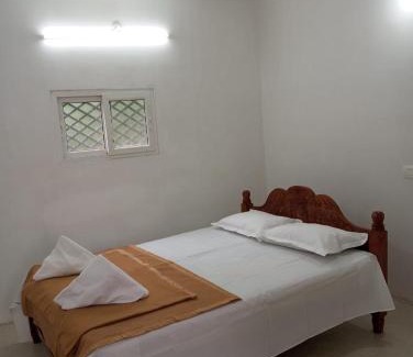Sirumalai Cabina | Leo residency INN SIRUMALAI