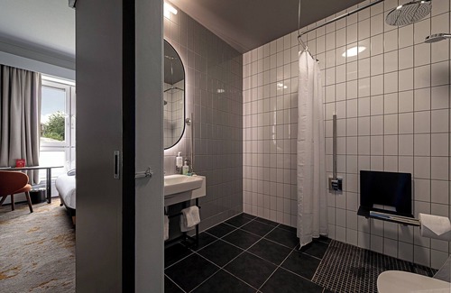 Galway City Centre Hotel | Leonardo Hotel Galway