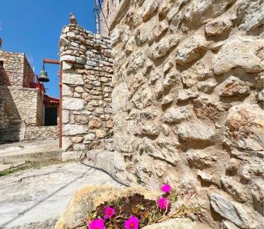 Karvelas Casa | Leonidas' Guest House