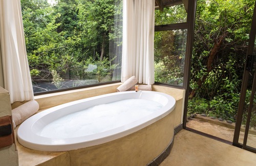 Hluhluwe Cabina | Leopard Walk Lodge