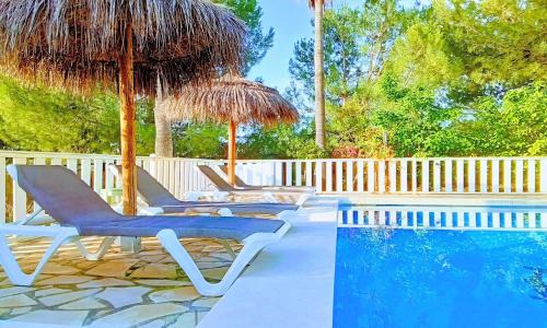 Coin Casa | Les 3 Aigles Maison avec Piscine Privée