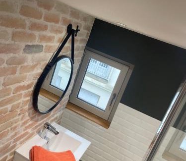 Villeneuve-sur-Lot Apartamento | Les Apparts de Bastide 35B