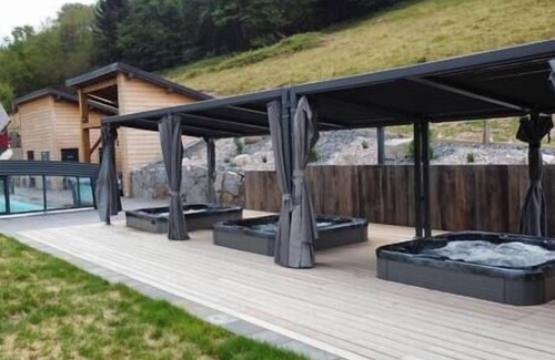 Rochesson Casa | Les Cèpes: private spa, shared pool, playground, 6p