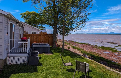 Cap-Saint-Ignace Chalet De Esquí | Les Chalets Bleus - Traditional chalet by the river banks - Cottage 9