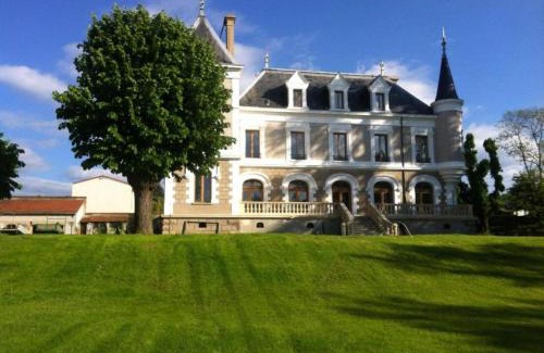 Saint-Paul en Jarez Cama Y Desayuno | Les Chambres d'Hôtes du Château Eclosion