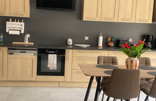 Creches-sur-Saone Villa | Les Chanterelles