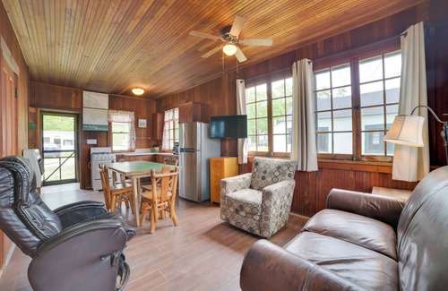 Cedarville Cabina | Pet-Friendly Cabin w/ Deck in Les Cheneaux Islands