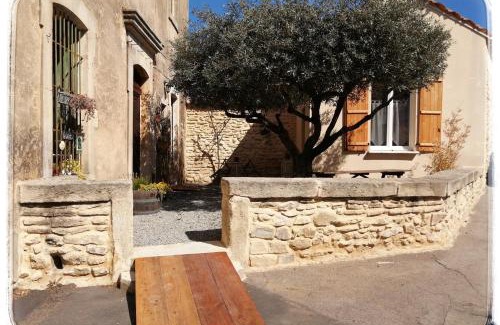 Vauvert Casa | Les Gîtes sous l' Olivier en Camargue