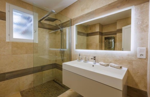 Saint-Hilaire-d'Ozilhan Casa | Casa de vacaciones Les Garrigues d'Ozilhan (SHZ100) en Saint Hilaire-d'Ozilhan - 8 personas, 4 dormitorios