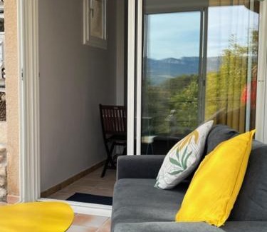 Sainte-Croix-du-Verdon Apartamento | Les Gites du Verdon, côté lac (studio et T2)