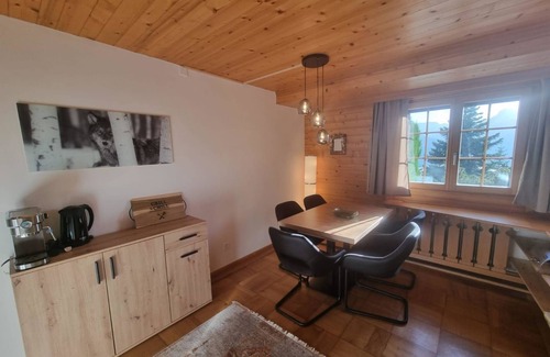 Schoenried Apartamento | Les Hivernants (EG links) by Interhome