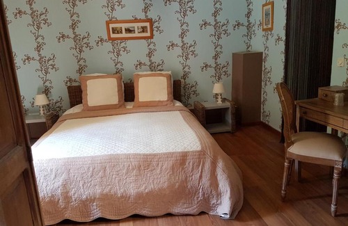 Boursault Cama Y Desayuno | Les Impériales