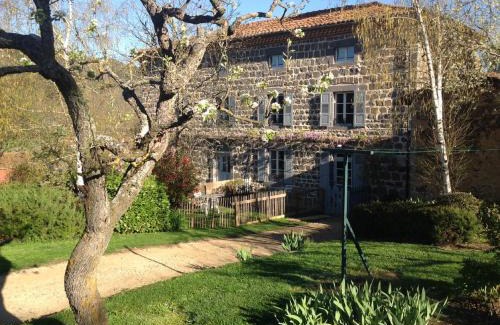 Saint-Ilpize Cama Y Desayuno | Les Jardins d'Anna - Chambres d'hôtes