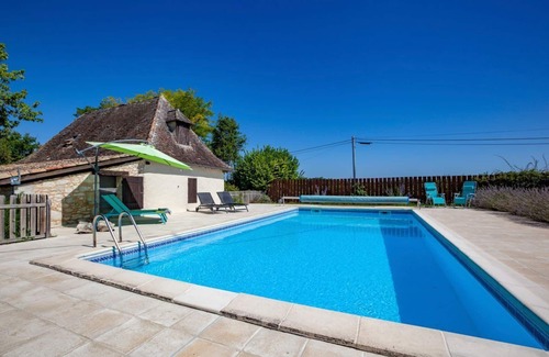 Mazieres-Naresse Villa | Les Petits Champs - Cuatro Habitaciones Villa, Capacidad 8