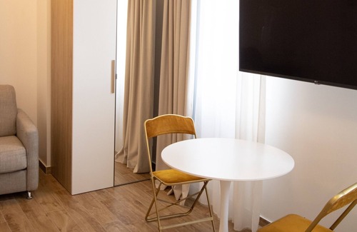 Quartier de la Folie-Mericourt Hotel | Les Rebelles Hôtel