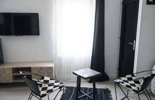 Aigues-Mortes Medieval City Casa | Les suites du 17