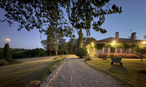 Saint-Paul-d'Espis Cama Y Desayuno | Les Suites du Midi