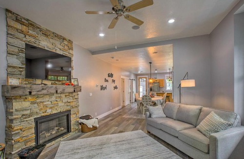 Ludington Apartamento | Less Than 1 Mi to Dtwn Ludington Bright Lower-Level Unit