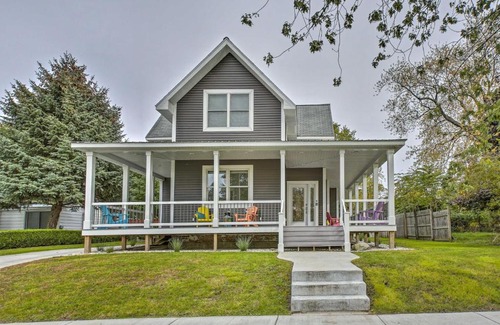 Ludington Apartamento | Less Than 1 Mi to Dtwn Ludington Bright Lower-Level Unit