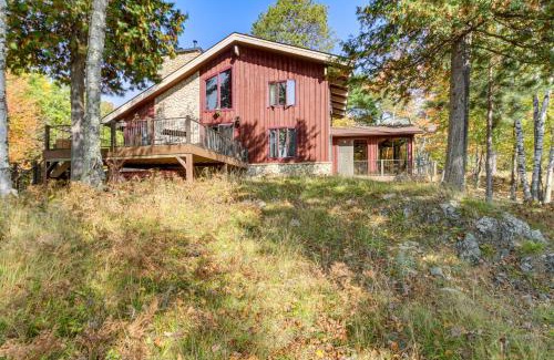 Ely Casa | Less Than 1 Mi to Trails Wooded Home on Eagles Nest Lake!