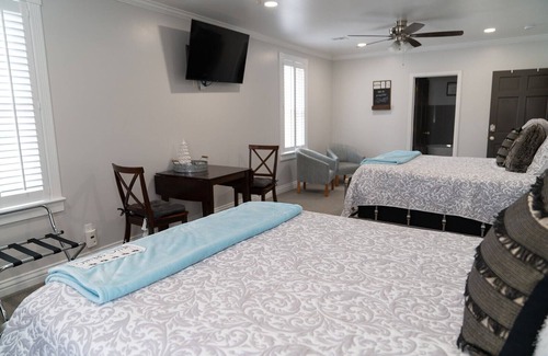Zion National Park South Entrance Cama Y Desayuno | Less than 10 minutes to Zion Nat'l Park Entrance, Newly renovated B&B in quiet town, with private en suite bathroom with e-bikes available for rental.
