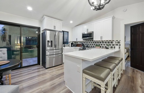 Vista Casa | Let the Games Begin! Vista Casita with Paddle & Pool Thrills!