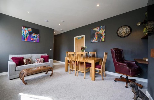 Pickering Apartamento | Lettered Board Apartments 1, 2 & 3