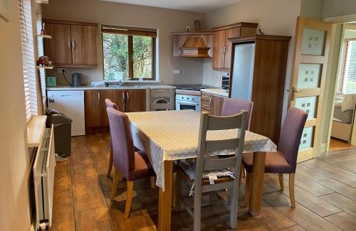 Letterfrack Casa | Letterfrack Farm Lodge house in Letterfrack village Connemara