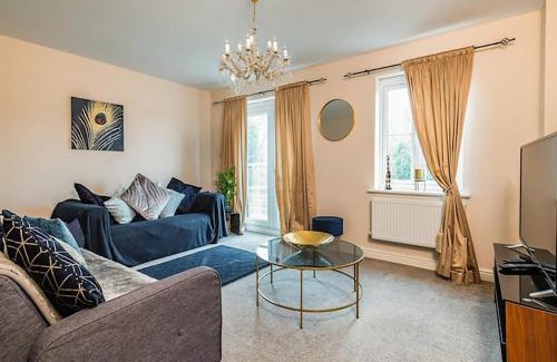 Peterborough Apartamento | Letto Serviced Accommodation -Sleeps 7 - PE7 - FREE Parking