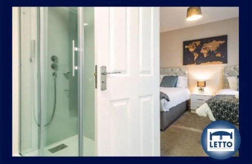 Peterborough Apartamento | Letto Serviced Accommodation -Sleeps 7 - PE7 - FREE Parking