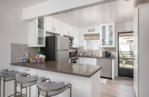 Leucadia Casa | Leucadia "Ponto" Bungalow ~ walk everywhere with beach gear!