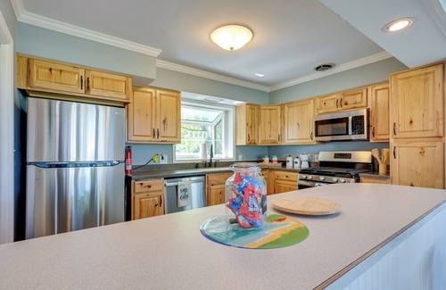 Lexington Casa | Lexington Home w/ Sunroom ~ 1 Mi to Lake Huron!