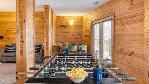 Asheville Casa | Leyland by AvantStay Cabin Mansion w Views