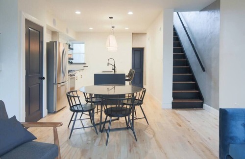 Southwest Center City Apartamento | Lg 2 BDR | Deck | Hosted By Stay Rafa