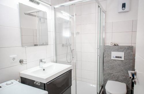 Kaltenweide Apartamento | LGH2-4 Schlafzimmer, voll ausgestattet, WLAN, Balkon, self-check-in
