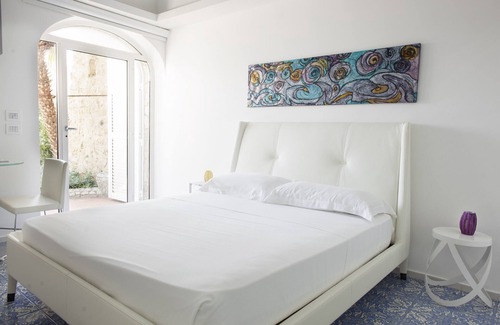 Marina Piccola Cabaña | LHP Suite Executive Cottage Capri