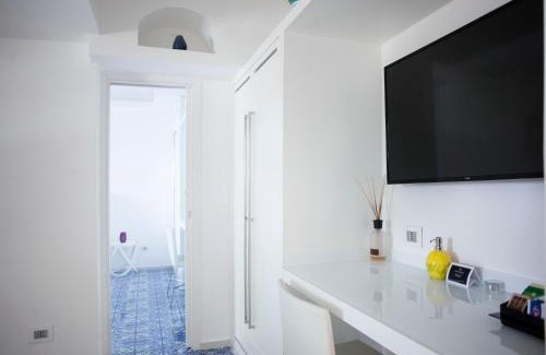 Marina Piccola Apartamento | LHP Suite Executive Design Cottage Capri