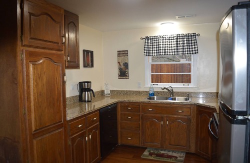 Whitleyville Cabaña | Liberty cottage quiet and peaceful