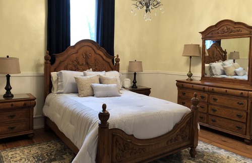 Thompson's Station Otro | Liberty Farm - Casa de campo histórica con piscina; Duerme 7