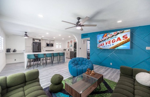 Winchester Apartamento | Licensed 2.5 mi to Strip BBQ Pool Kings