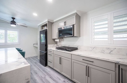 Winchester Apartamento | Licensed 2.5 mi to Strip BBQ Pool Kings