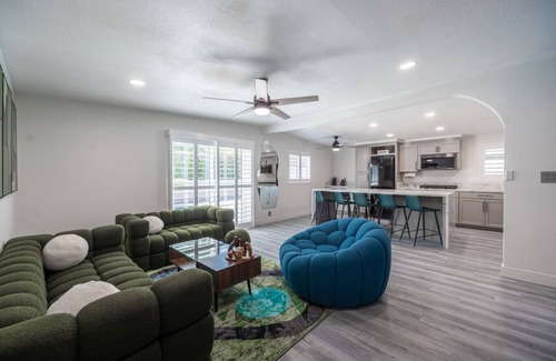Winchester Apartamento | Licensed 2.5 mi to Strip BBQ Pool Kings