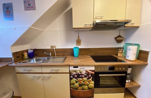 Wasserzell Apartamento | Apartamento amueblado con gusto con un gran balcón para horas acogedoras
