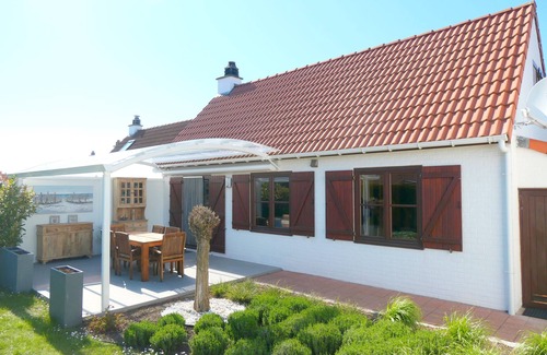 Bredene Casa | Liebevoll Eingerichtetes Fischerhaus in Ruhiger, Strandnaher Lage