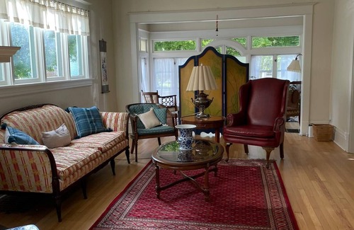 Grand Rapids Casa | Light-filled, historic stunner in the heart of GR.